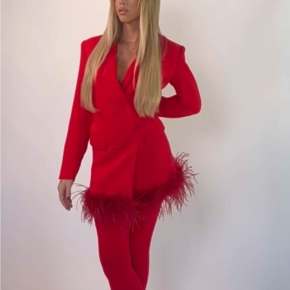 NBD Elegant Red Feather-Trimmed Women's Blazer Dress
